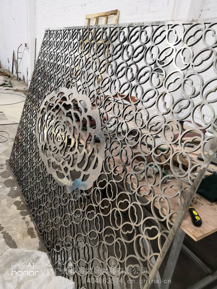 华睿装饰 金属屏风加工厂的经典与实惠之选